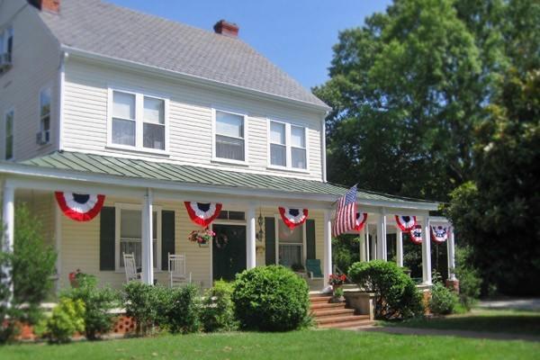 The Grey Swan Inn Llc Blackstone Exterior photo